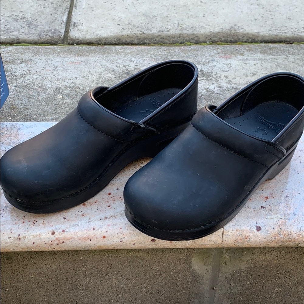 Dansko professional oiled clogs sz 36 - Picture 4 of 4